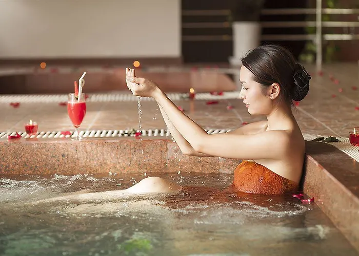 Hotel Asean Halong 4*